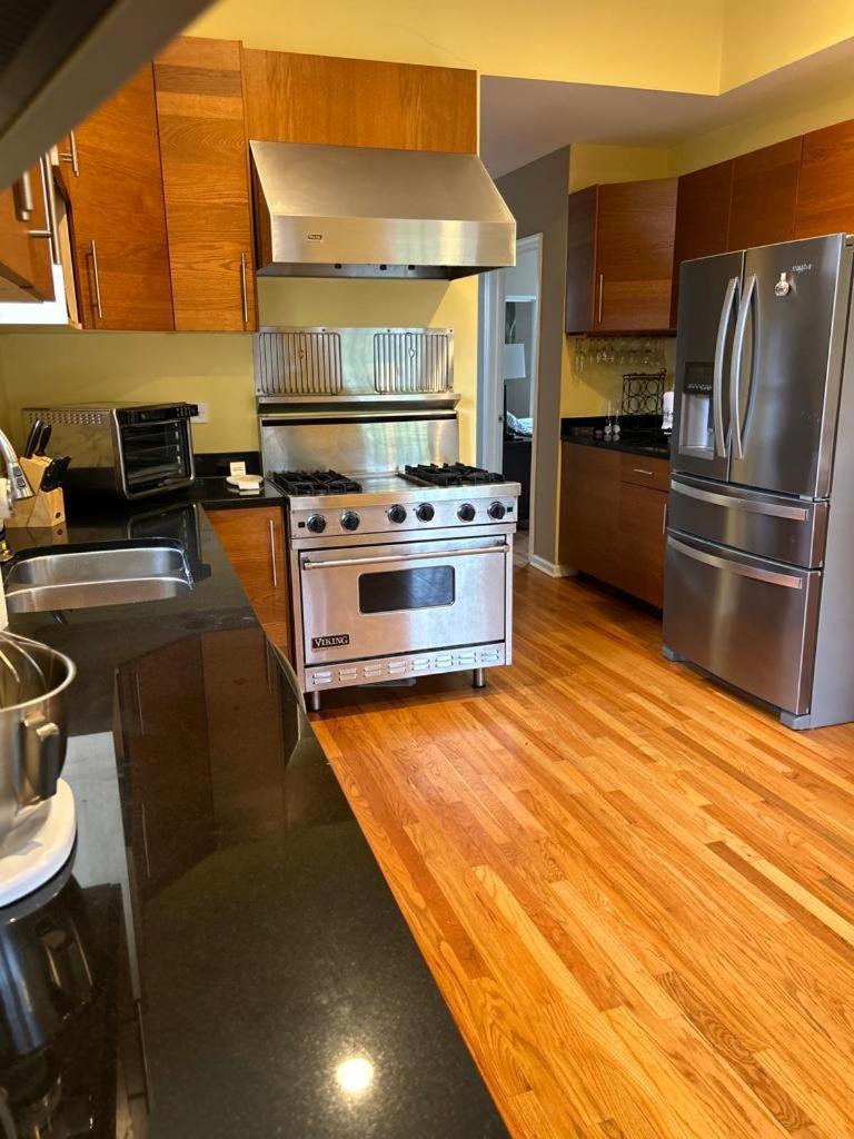 Gorgeous North Kenwood Hyde Park Unit Lejlighed Chicago Eksteriør billede
